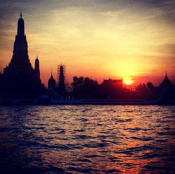 Tramonto sul Wat Arun dal 342 Bar