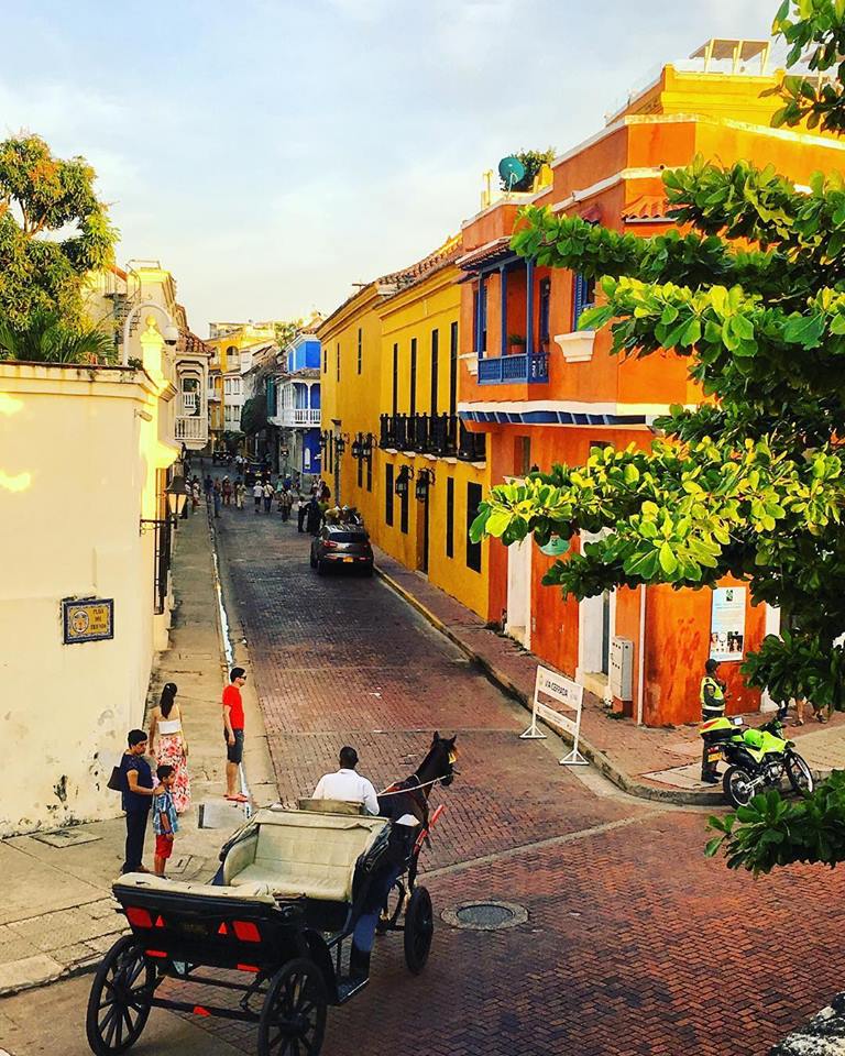 Cartagena, case colorate all'interno del Barrio San Diego