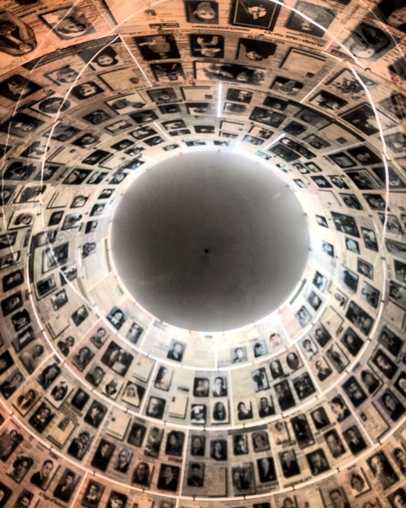 Museo Yad Vashem, sala dei nomi