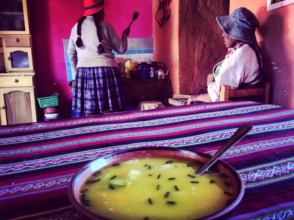 Quello che dovreste sapere sul lago Titicaca: l'ospitalità delle famiglie locali