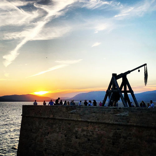 Cosa vedere ad Alghero in 3 giorni: tramonto sui bastioni