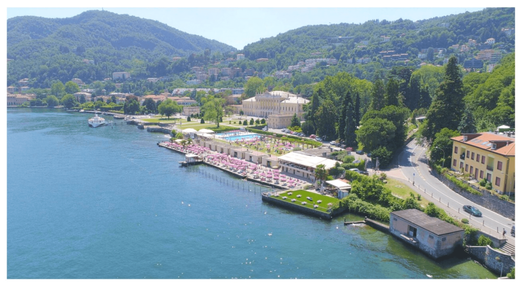 Una foto panoramica del Lido di Villa Olmo