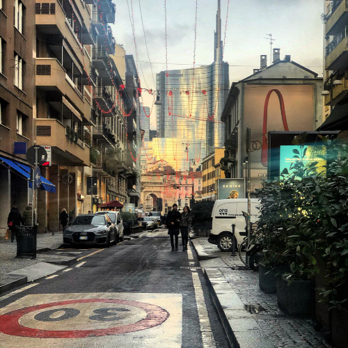 Una passeggiata nelle città italiane, Corso Garibaldi