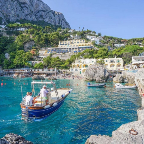 Gita in barca sull'isola di Capri