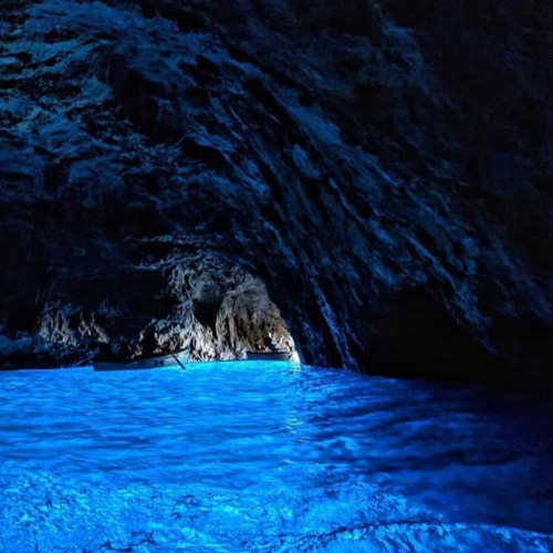 Cosa visitare a Capri: la Grotta Azzurra