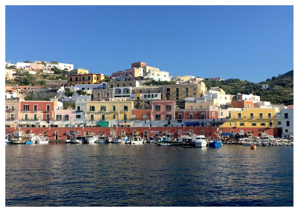 Il porto borbonico dell'Isola di Ponza