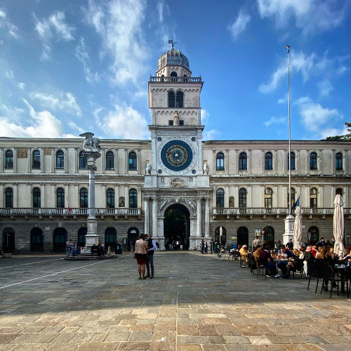 Piazza dei Signori e la Torre dell'Orologio