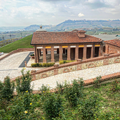 Rocche dei Manzoni: la cantina