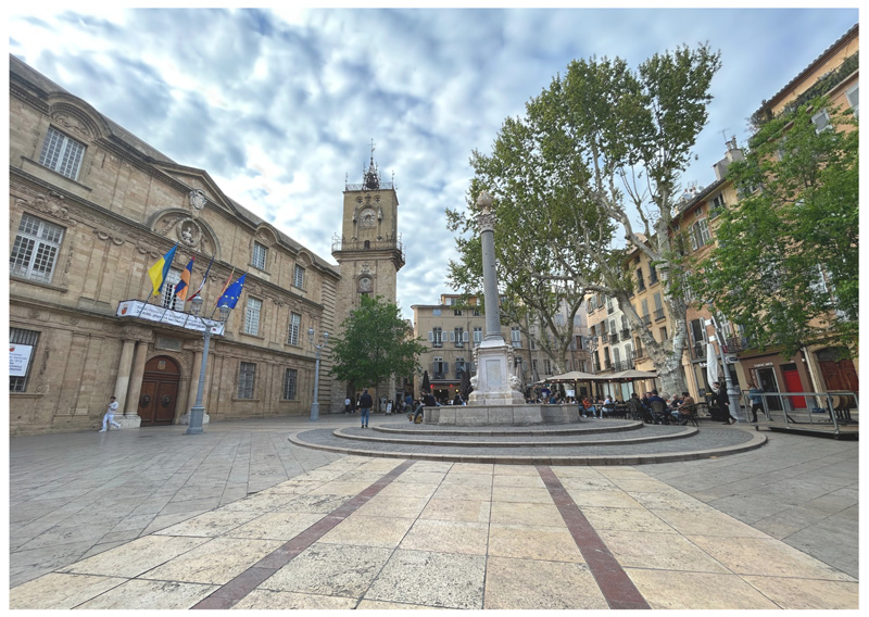 Municipio e torre dell'orologio